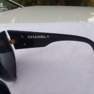CHANEL sunglass & a nice gift
